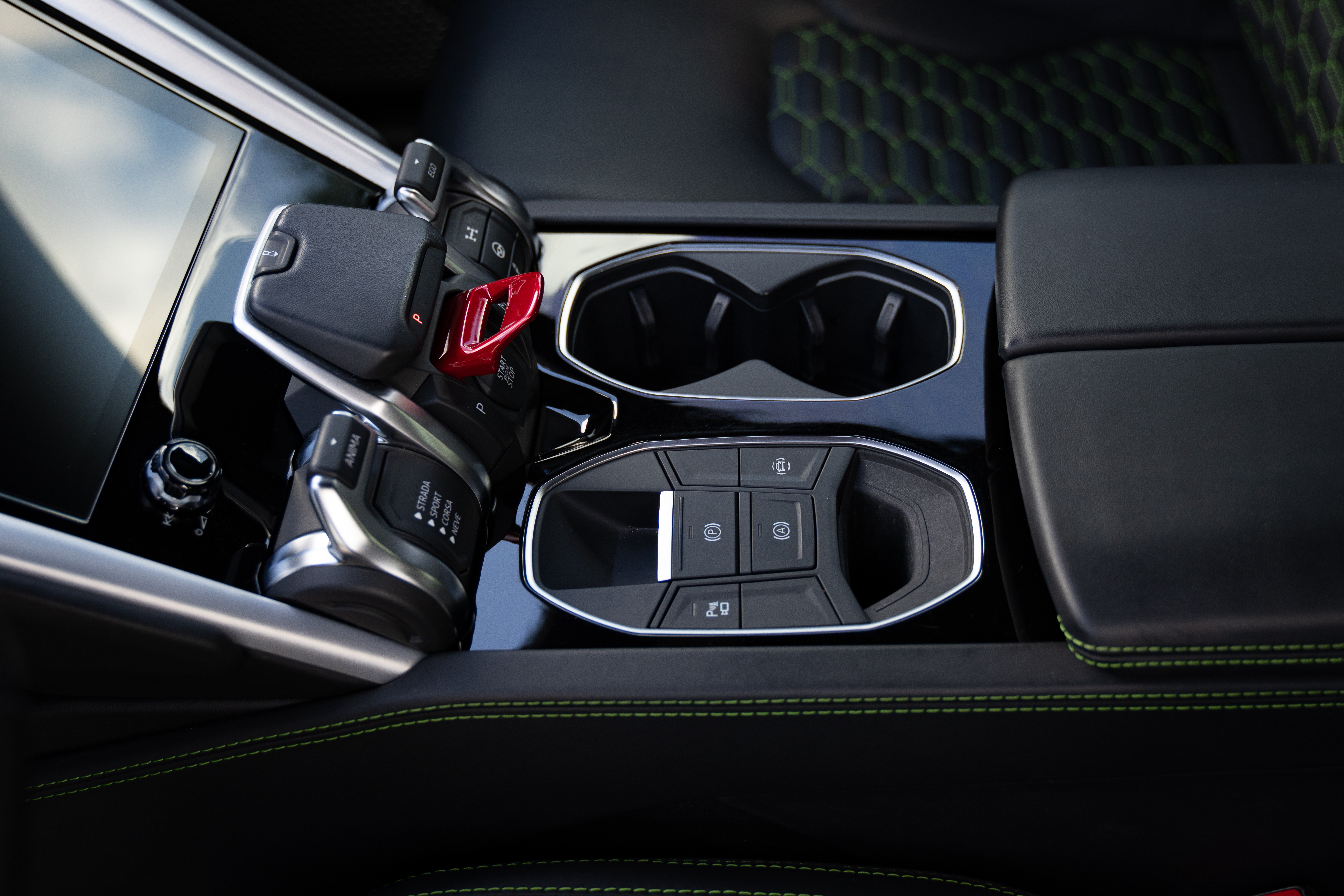 Lamborghini Urus thumbnail 4